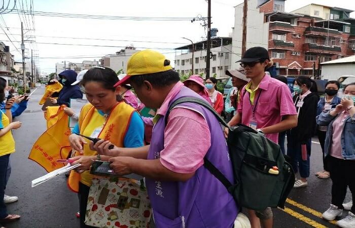 屏東縣登革熱執勤人員皆著制服及配備識別證，請民眾注意防範，避免不肖之徒假冒