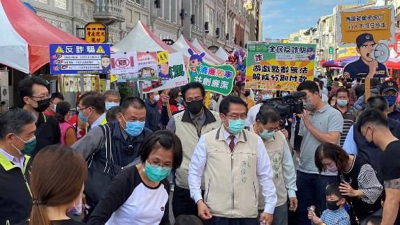 ​春節後開工上班首日金流暢旺   新化分局加派員警前往金融機構巡守及宣導