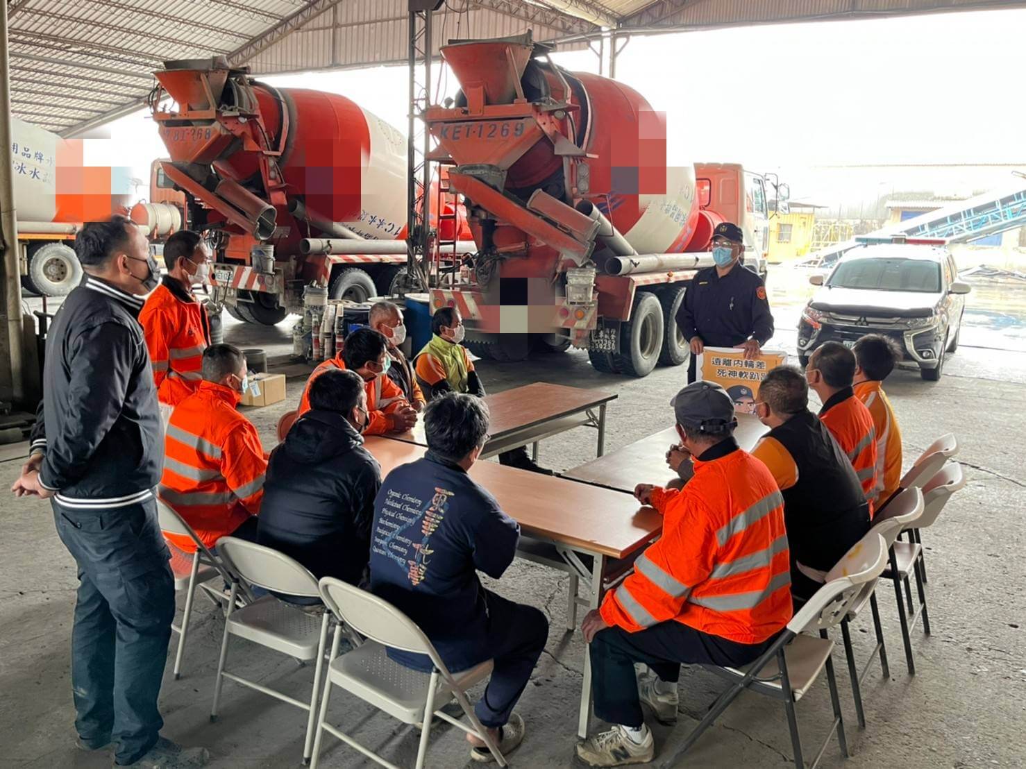 大型車「內輪差+視線死角」易釀禍   白河警分局加強大型車車行業者交安宣導