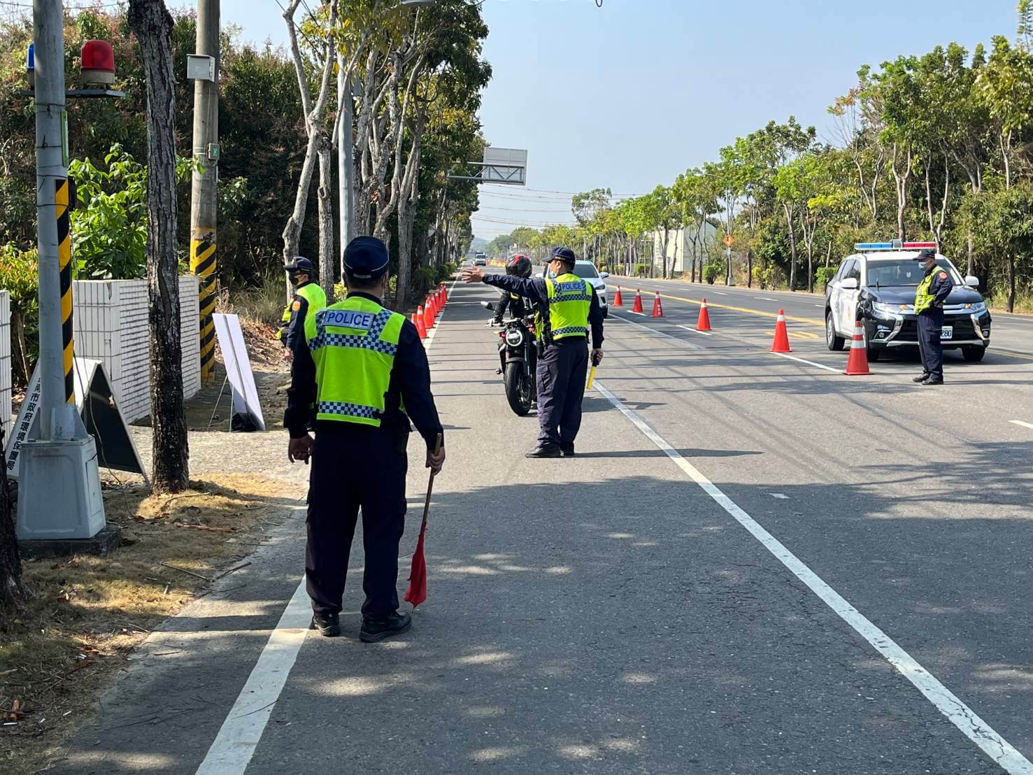 ​玉井警分局維護山區交通安全  「監警環聯合稽查」取締噪音與改裝車輛