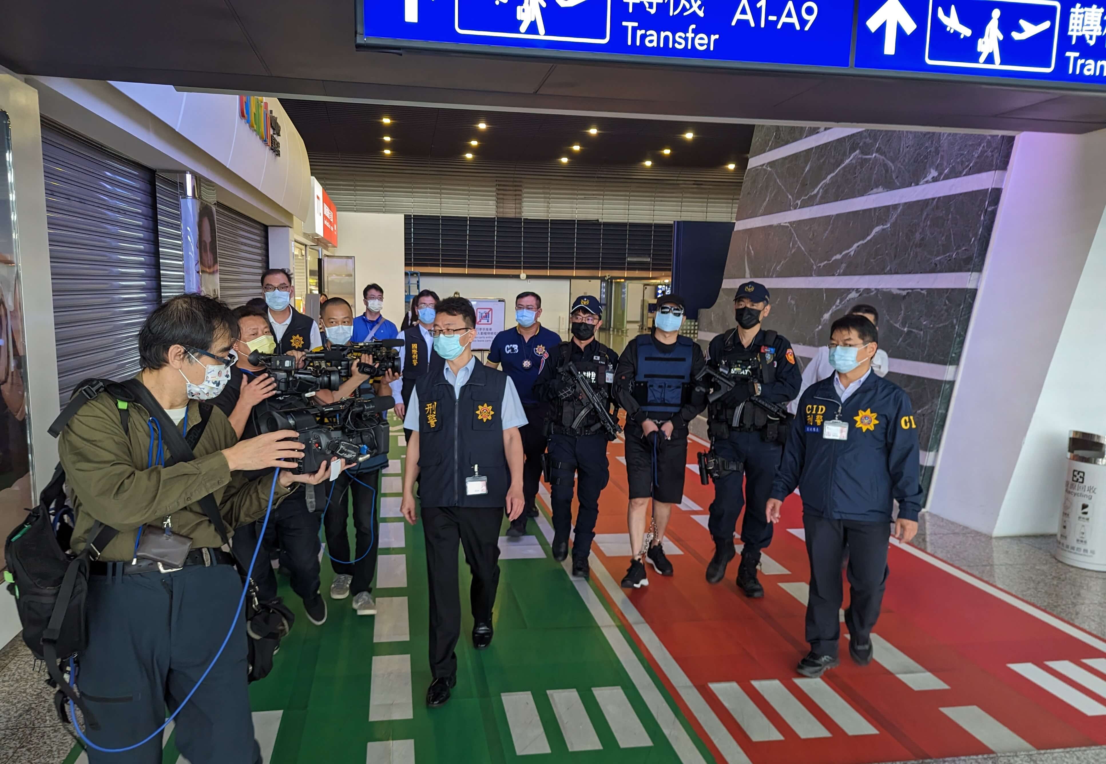 影/除惡務盡拼治安!  南警鐵腕掃蕩剷除黑幫、檢肅槍毒、緝獲海外要犯   展現公權力貫徹「治安零容忍」的決心