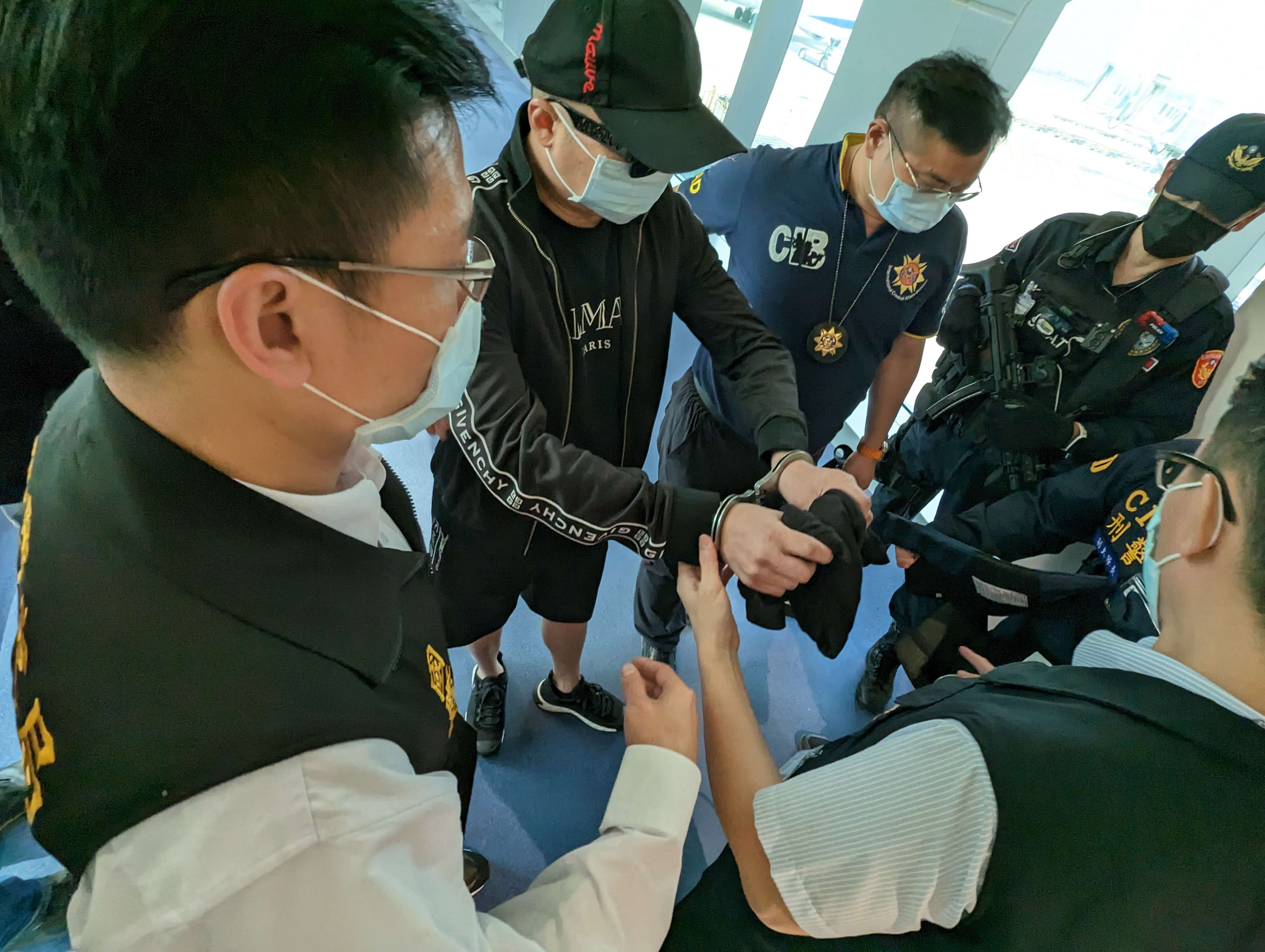 影/除惡務盡拼治安!  南警鐵腕掃蕩剷除黑幫、檢肅槍毒、緝獲海外要犯   展現公權力貫徹「治安零容忍」的決心