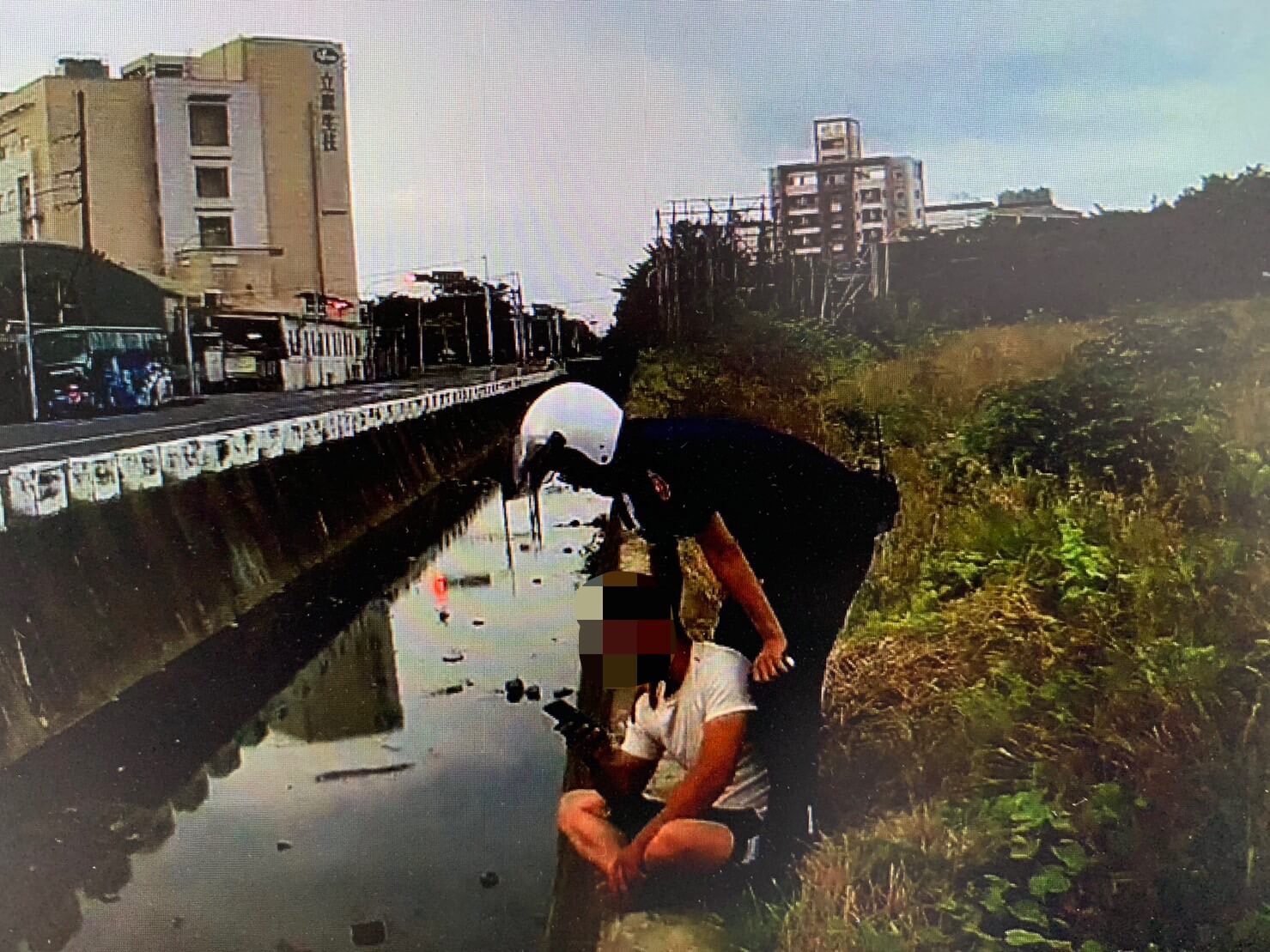 ​麥擱走啊！ 失聯移工跑500公尺仍遭逮   永康警再揪通緝身分