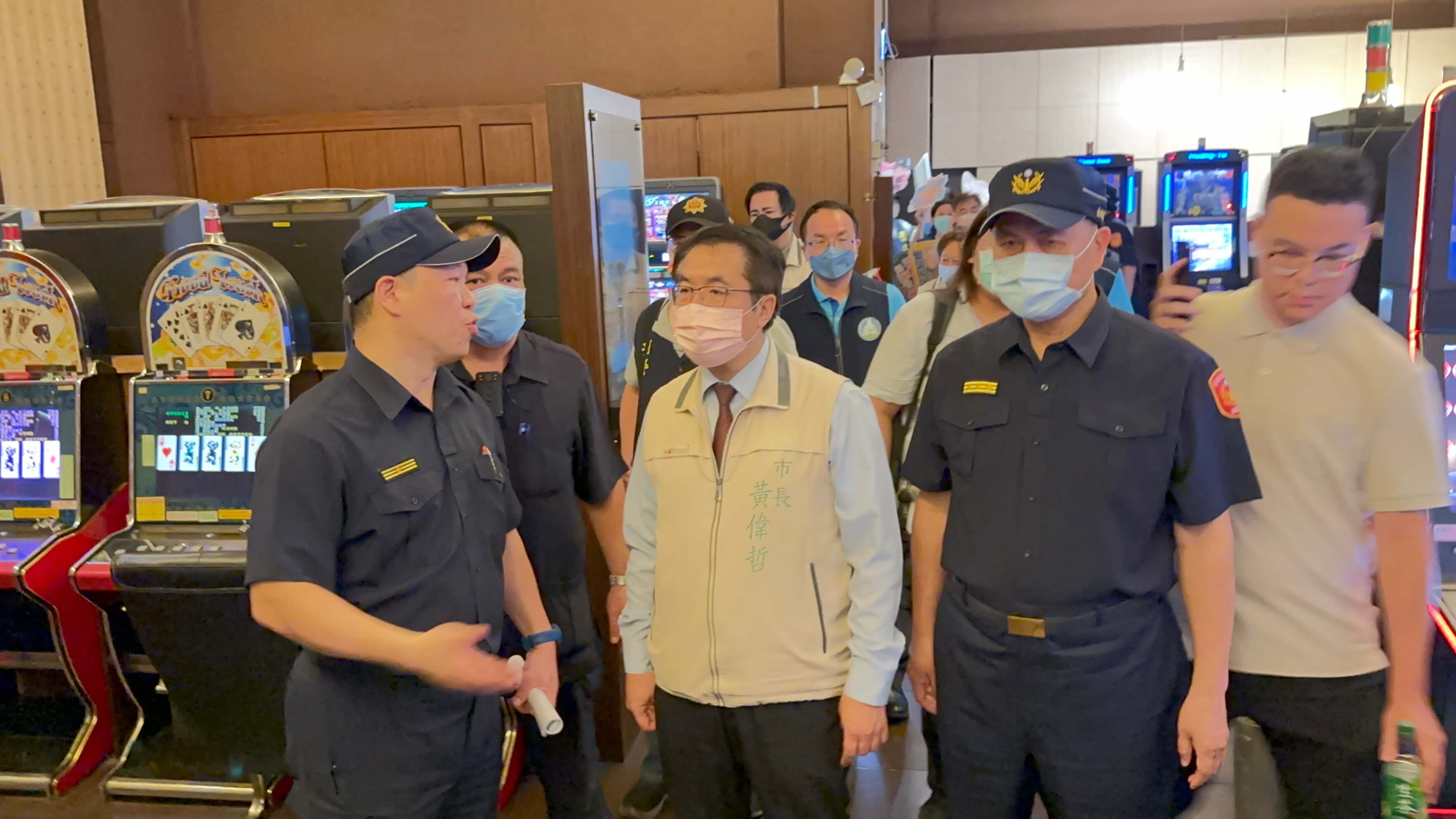 南​警五分局暑期青春專案起跑 深夜臨檢查獲毒品3件3人