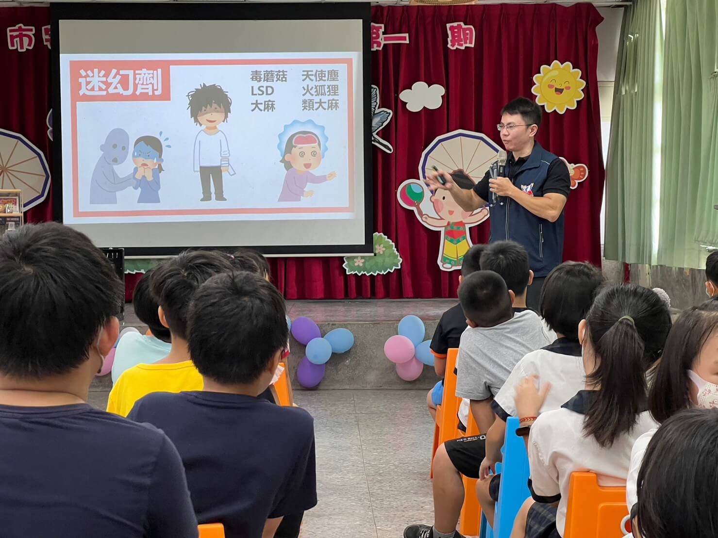 ​南警小學堂入校宣導 宅港反毒防詐護交安