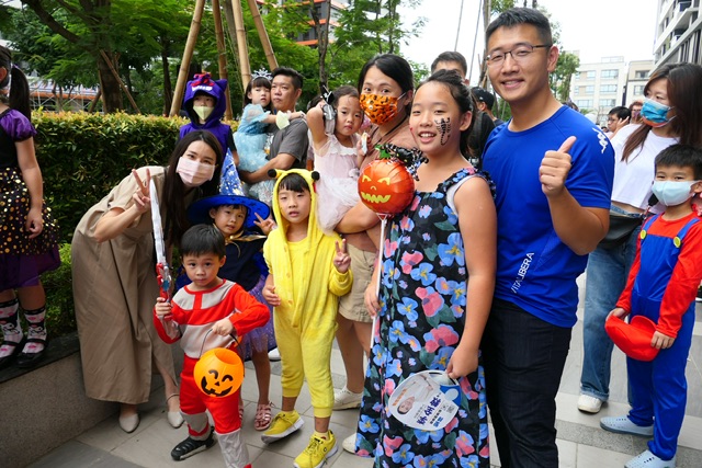 Trick or Treat！「萌鬼」出沒！永康警揪團捉「詐欺鬼」 建立孩童識詐觀念