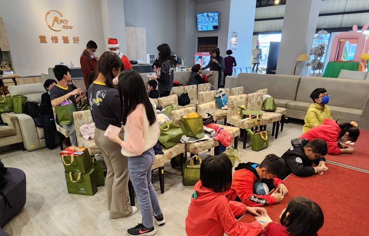 ​重修舊好  聖誕有禮  舊愛幸福  暖冬送愛