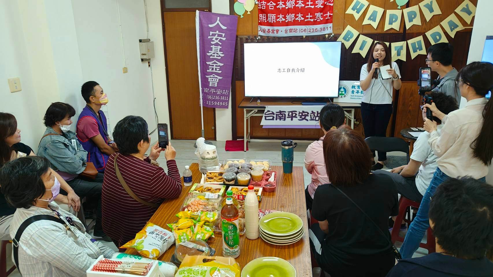​人安台南站舉辦暖心慶生會  送暖單親媽與弱勢童