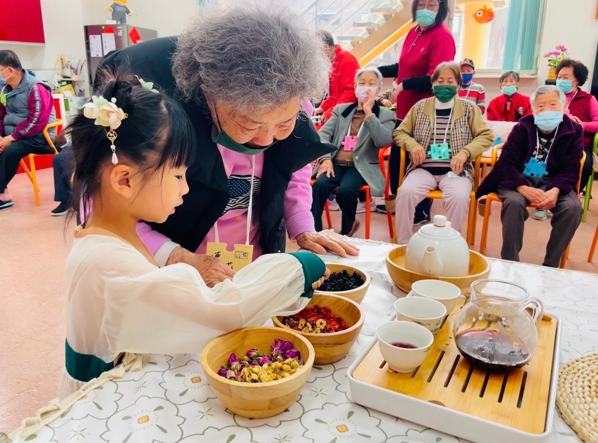 下營附幼以「聽，桑間的蠶絲細語」 課程方案榮獲全國教學卓越獎