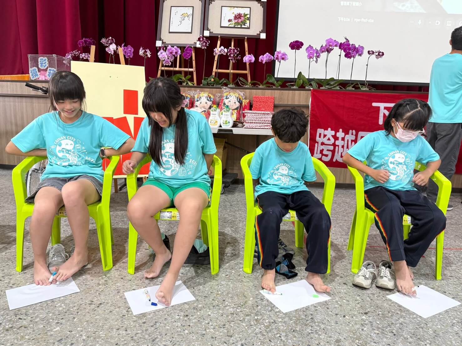 ​下營國小116週年校慶運動會  口足畫家楊恩典展現生命教育韌性   跨界資源挹注打造社區共享盛典