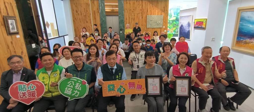 ​讓愛永續  捐牛奶做公益  !    蔡筱薇媒合善心人士以行動陪伴偏鄉孩童成長
